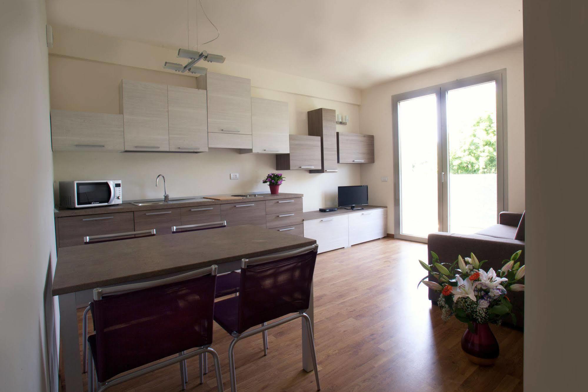 צ'רנוסקו סול נוויליו Residence Le Querce מראה חיצוני תמונה