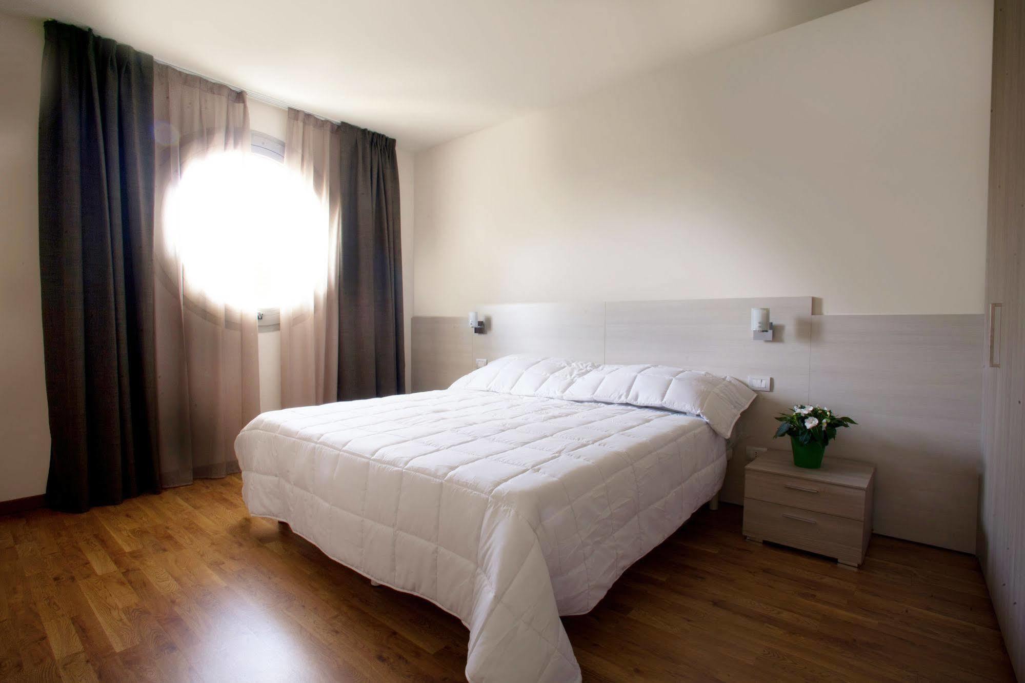 צ'רנוסקו סול נוויליו Residence Le Querce מראה חיצוני תמונה